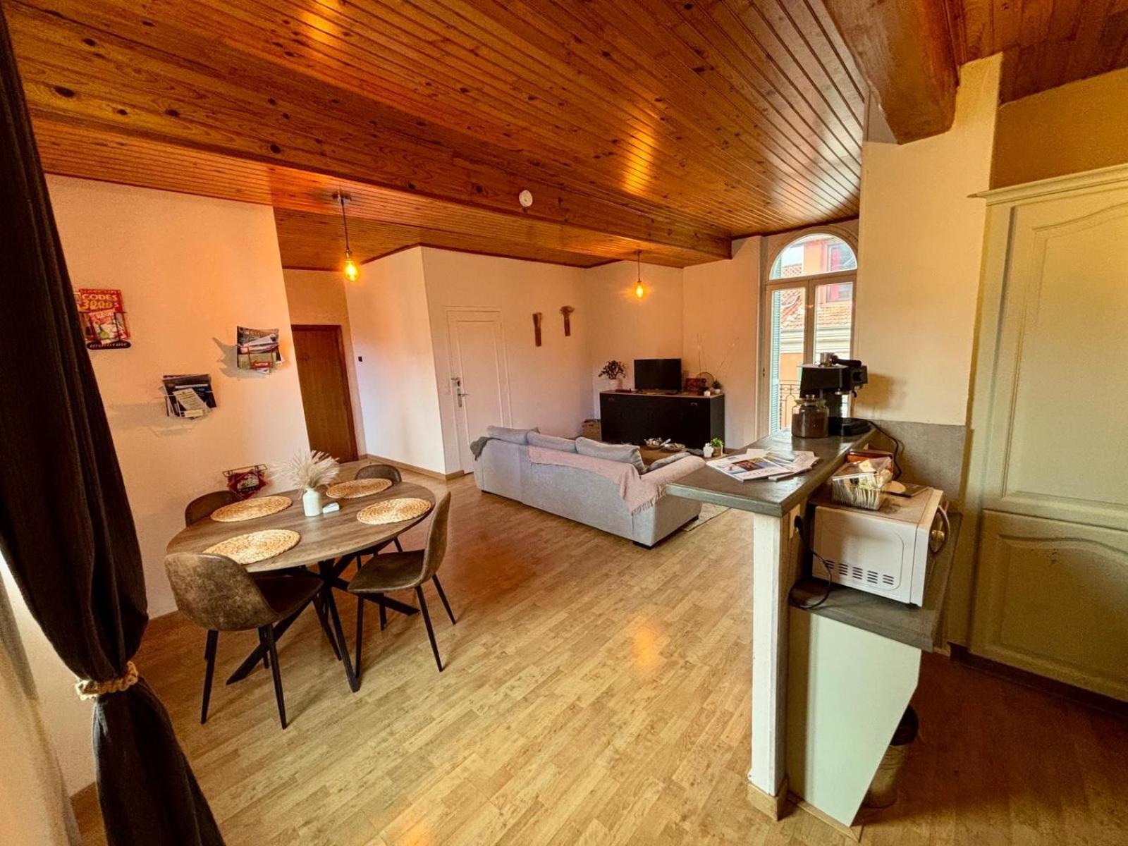 Apartment Lumineux 3p Au Dernier Etage *